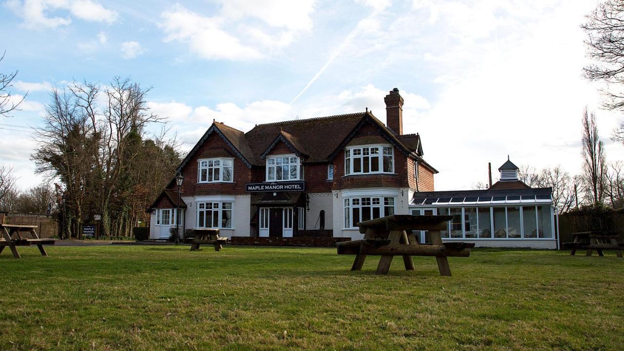 The Maple Manor Hotel Crawley  Bagian luar foto