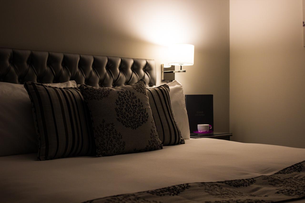The Maple Manor Hotel Crawley  Bagian luar foto